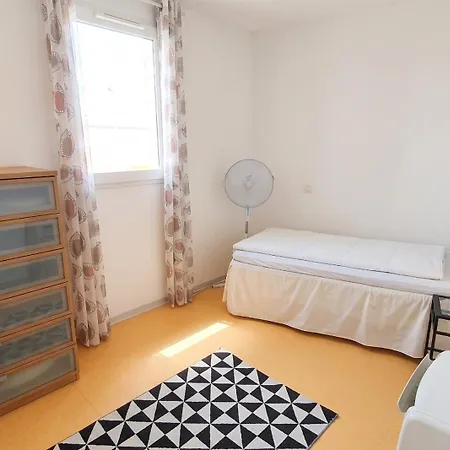 بيت للعطل Charmante Maison De Pres De Avec Piscine بزييه